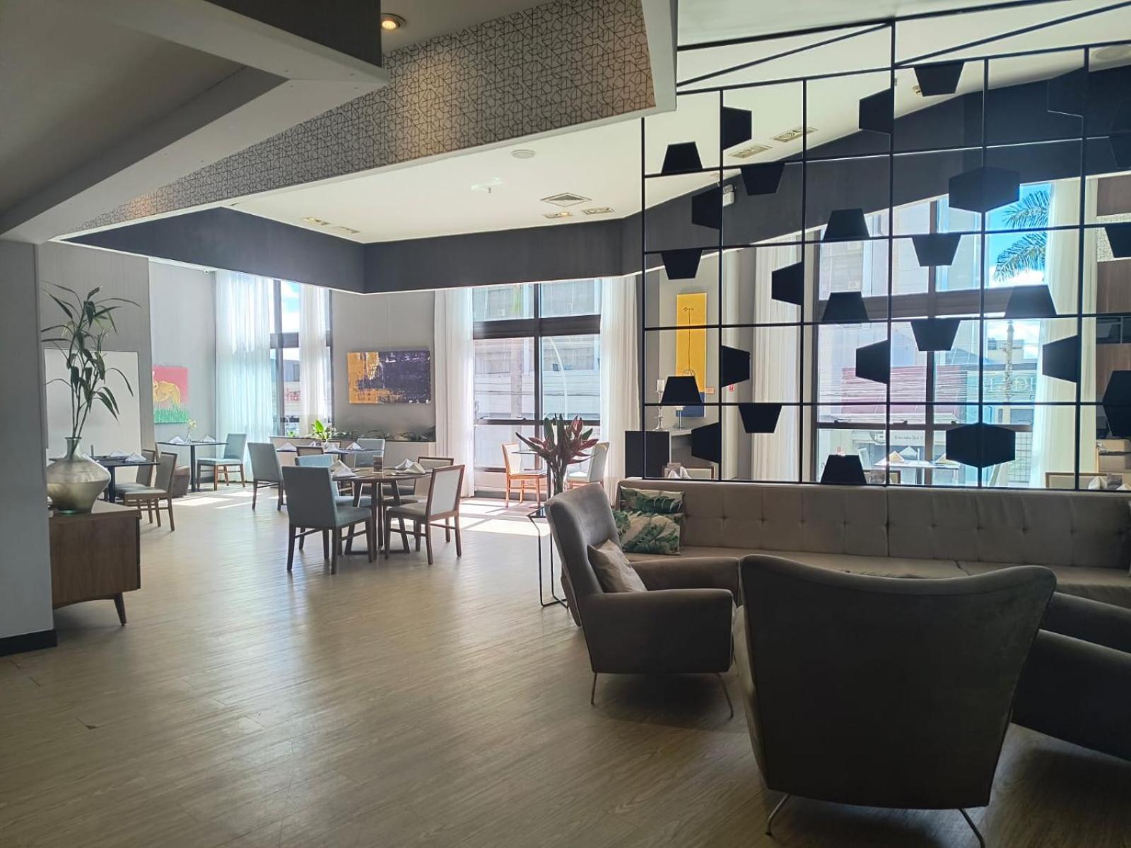 Hotel Grand Mercure Flat Particular Com Varanda, Garagem E Wi-Fi บราซิเลีย ภายนอก รูปภาพ